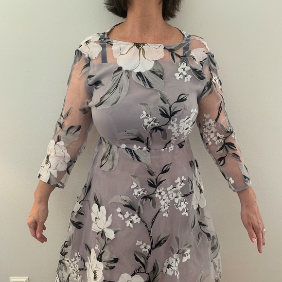 H ❤️X Huixiang grey flower dress-size L - Picture 1 of 3
